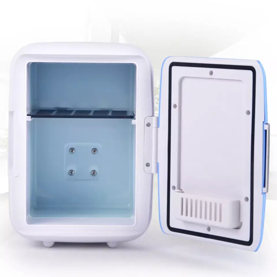 Μίνι Φορητό Ψυγείο Χωρητικότητας 4L με Αυτόματο Βύσμα